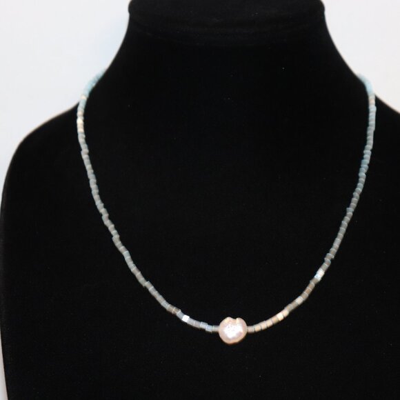 🌊🔹🤍 BLUE GLASS BEADED NECKLACE · NATURAL PEARL TOGGLE · 19.5" - Picture 5 of 5